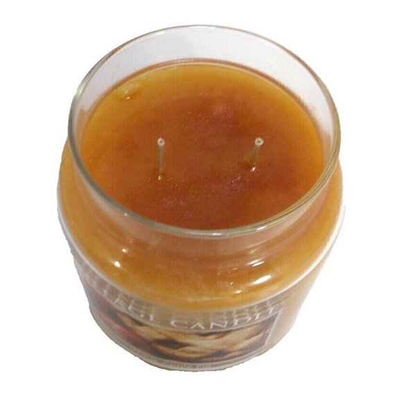 VILLAGE CANDLE Warm Apple Pie scent 13.75 oz NEW - Picture 2 of 3